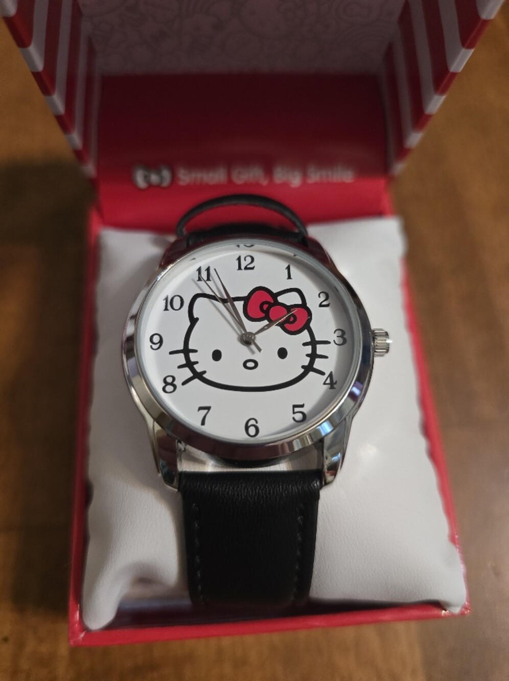 Hello Kitty Watch - Picture 2 of 3